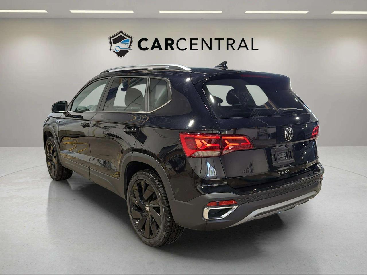 2023 Volkswagen Taos HIGHLINE| ONE OWNER| LEATHER| SUNROOF| NAVI| Photo