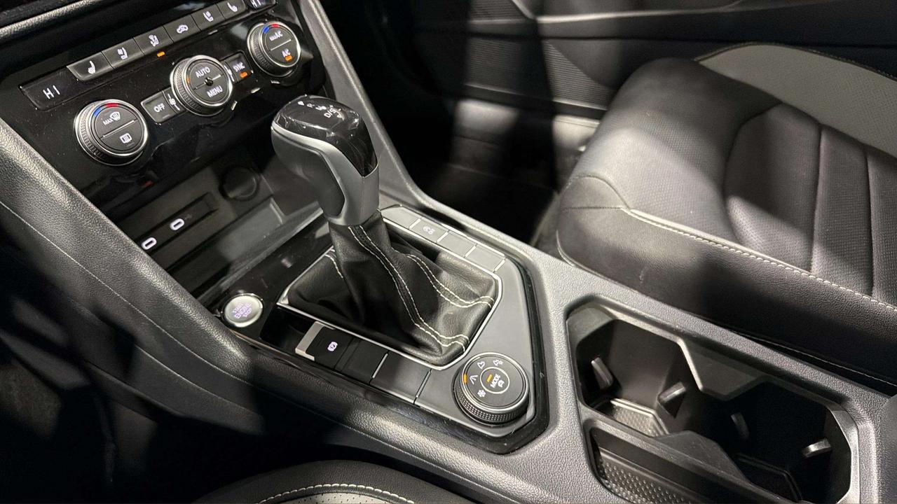 2023 Volkswagen Taos HIGHLINE| ONE OWNER| LEATHER| SUNROOF| NAVI| Photo