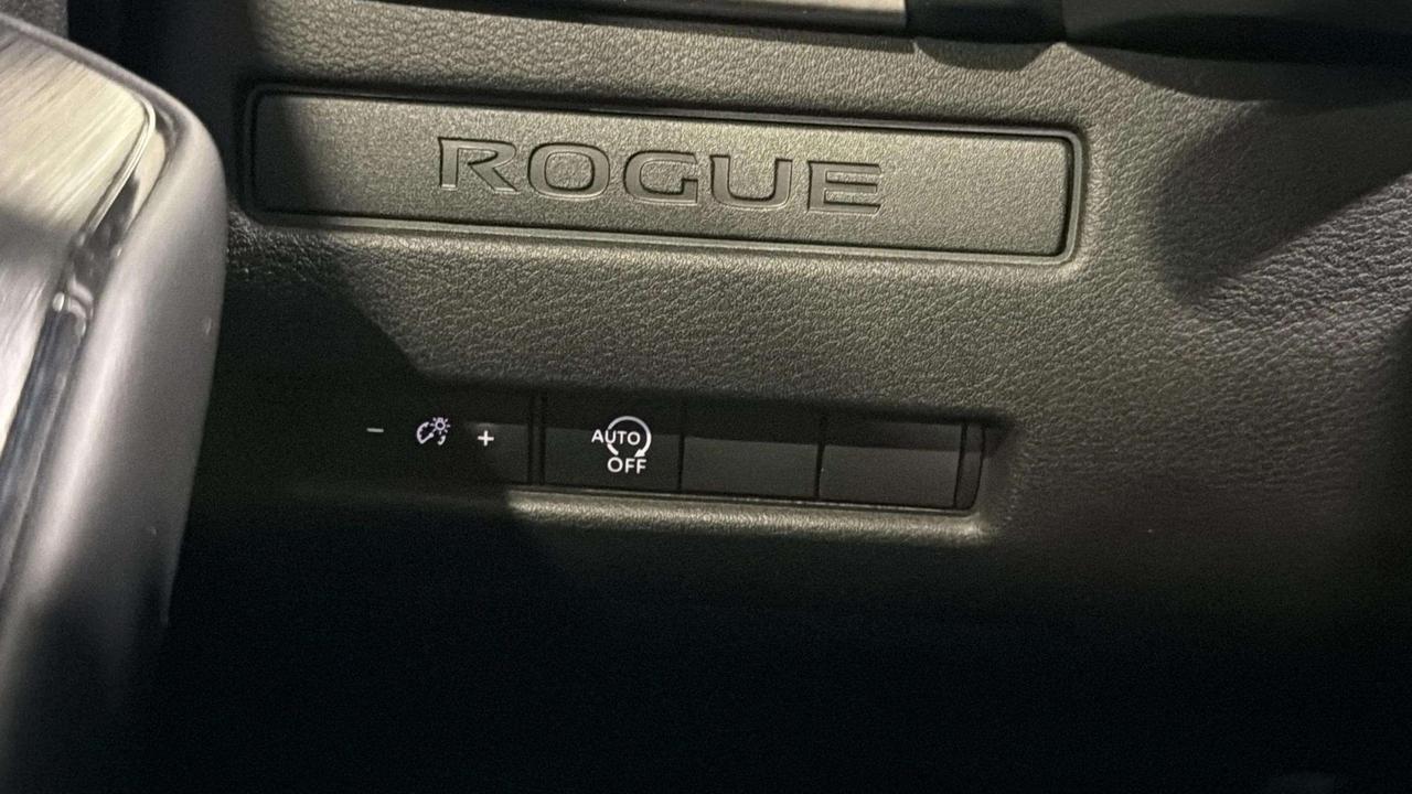 2024 Nissan Rogue S| CLEAN CARFAX| AWD| ONE OWNER| BLIND SPOT Photo