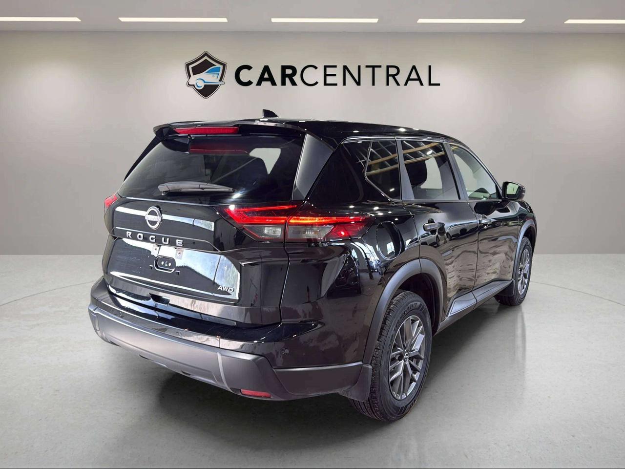 2024 Nissan Rogue S| CLEAN CARFAX| AWD| ONE OWNER| BLIND SPOT Photo