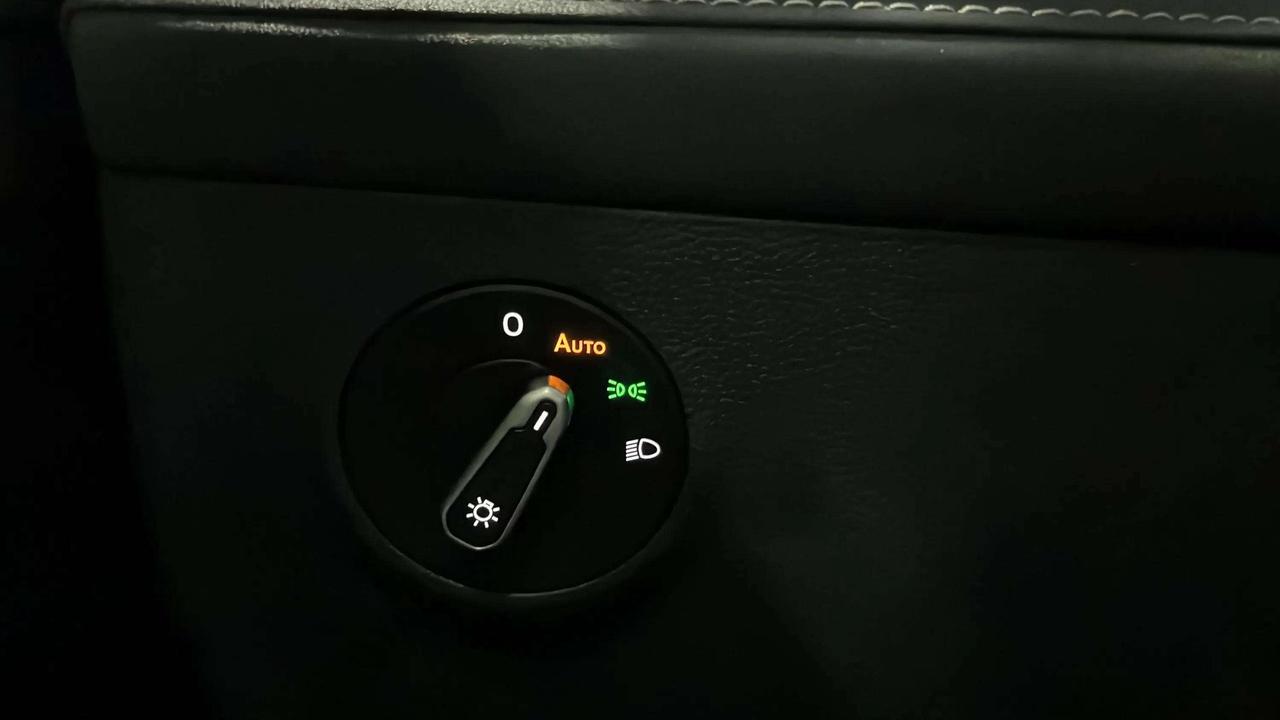 2025 Volkswagen Taos COMFORTLINE| BLACK EDITION| BLIND SPOT| SUNROOF Photo