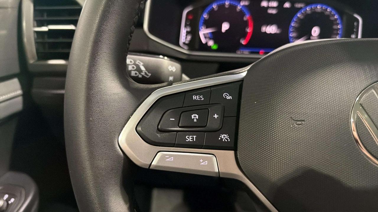 2025 Volkswagen Taos COMFORTLINE| BLACK EDITION| BLIND SPOT| SUNROOF Photo