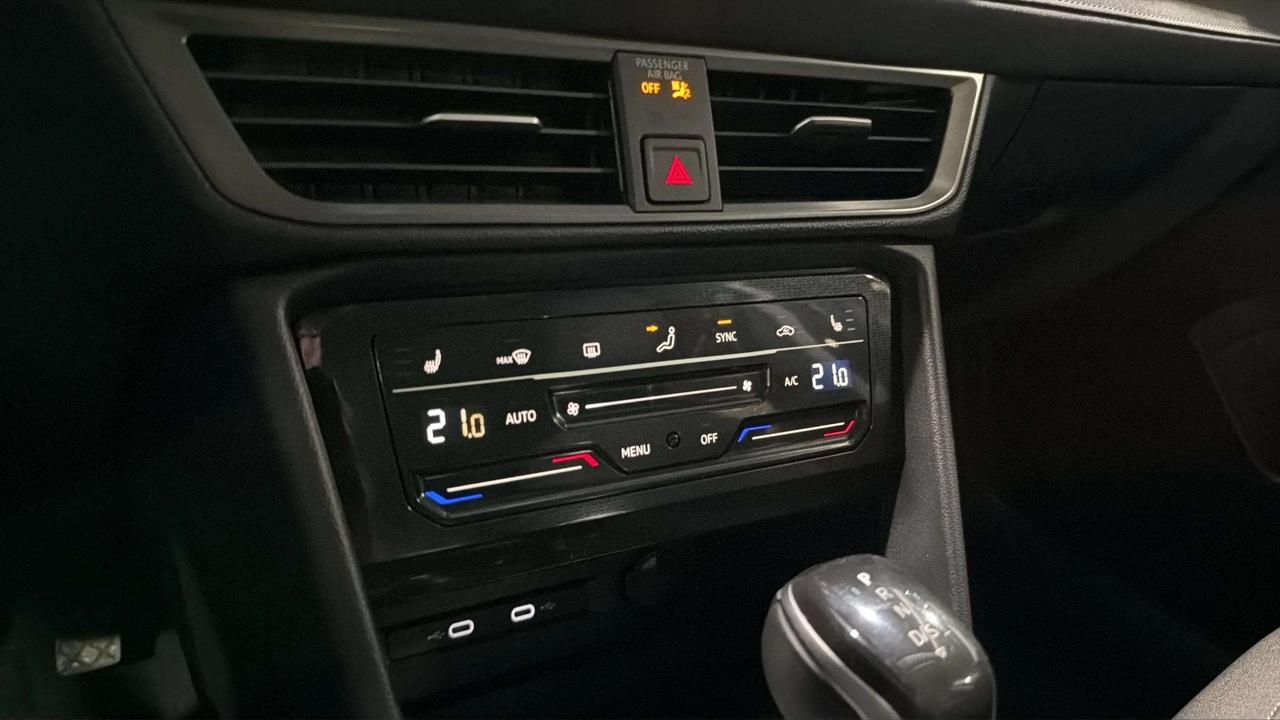 2025 Volkswagen Taos COMFORTLINE| BLACK EDITION| BLIND SPOT| SUNROOF Photo