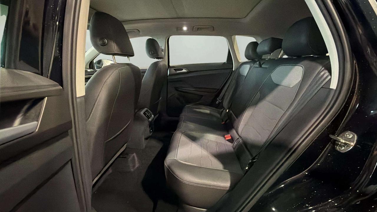 2025 Volkswagen Taos COMFORTLINE| BLACK EDITION| BLIND SPOT| SUNROOF Photo