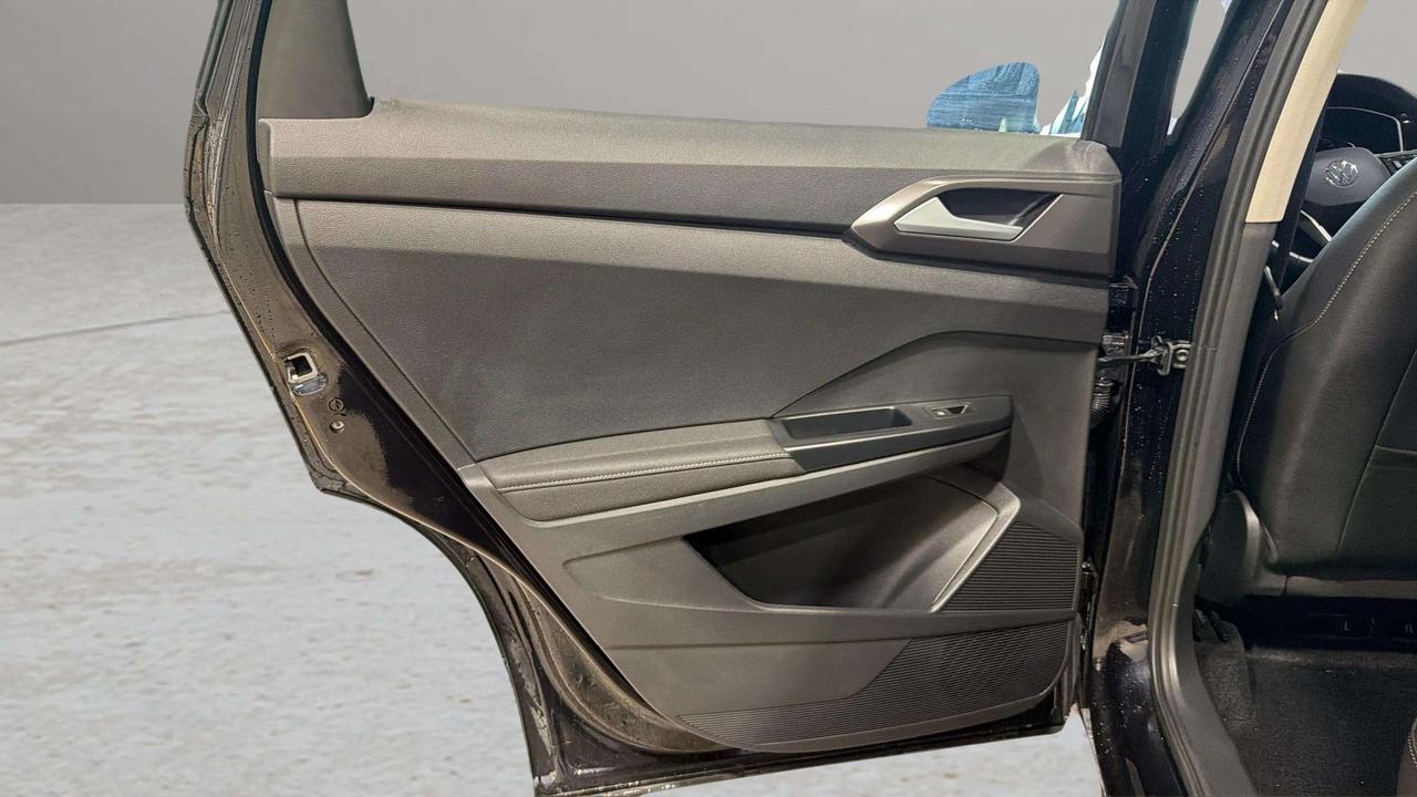 2025 Volkswagen Taos COMFORTLINE| BLACK EDITION| BLIND SPOT| SUNROOF Photo