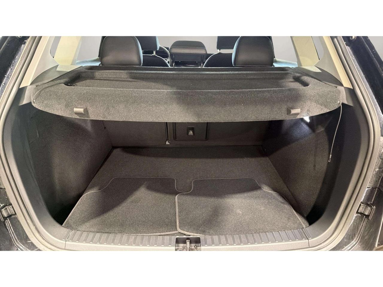 2025 Volkswagen Taos COMFORTLINE| BLACK EDITION| BLIND SPOT| SUNROOF Photo