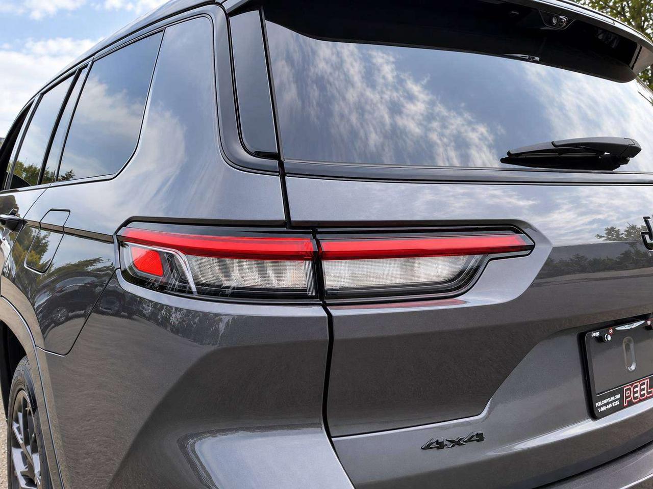 2023 Jeep Grand Cherokee Summit Reserve High Altitude | Adv Protech | 4X4 Photo