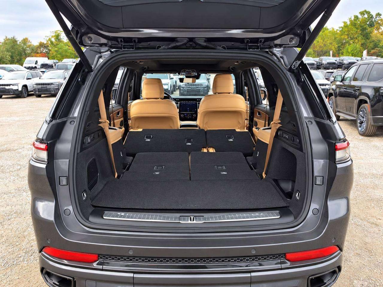 2023 Jeep Grand Cherokee Summit Reserve High Altitude | Adv Protech | 4X4 Photo
