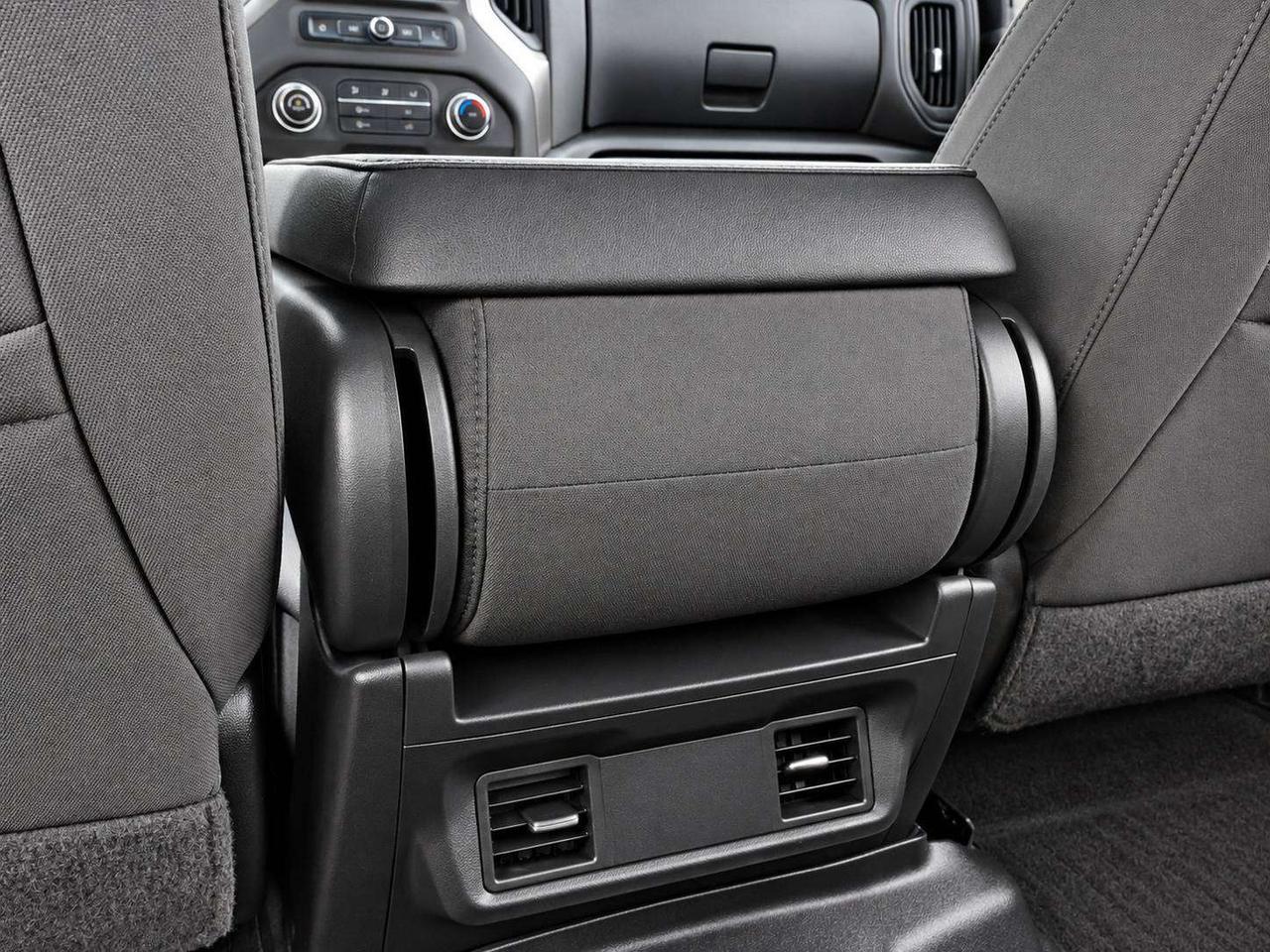 2022 Chevrolet Silverado 1500 Custom Trail Boss 5.3L V8 | Photo