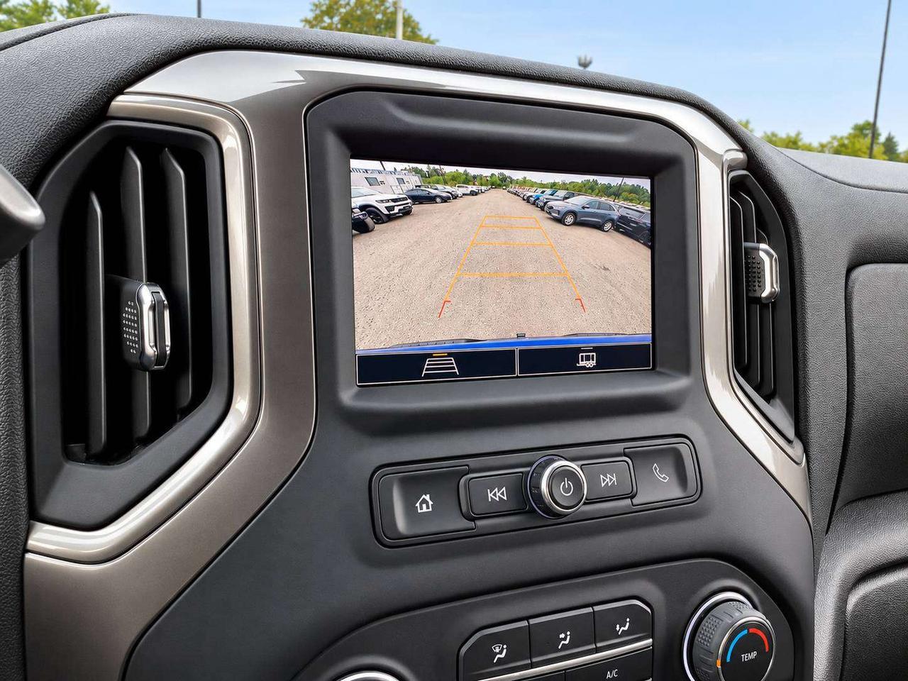 2022 Chevrolet Silverado 1500 Custom Trail Boss 5.3L V8 | Photo