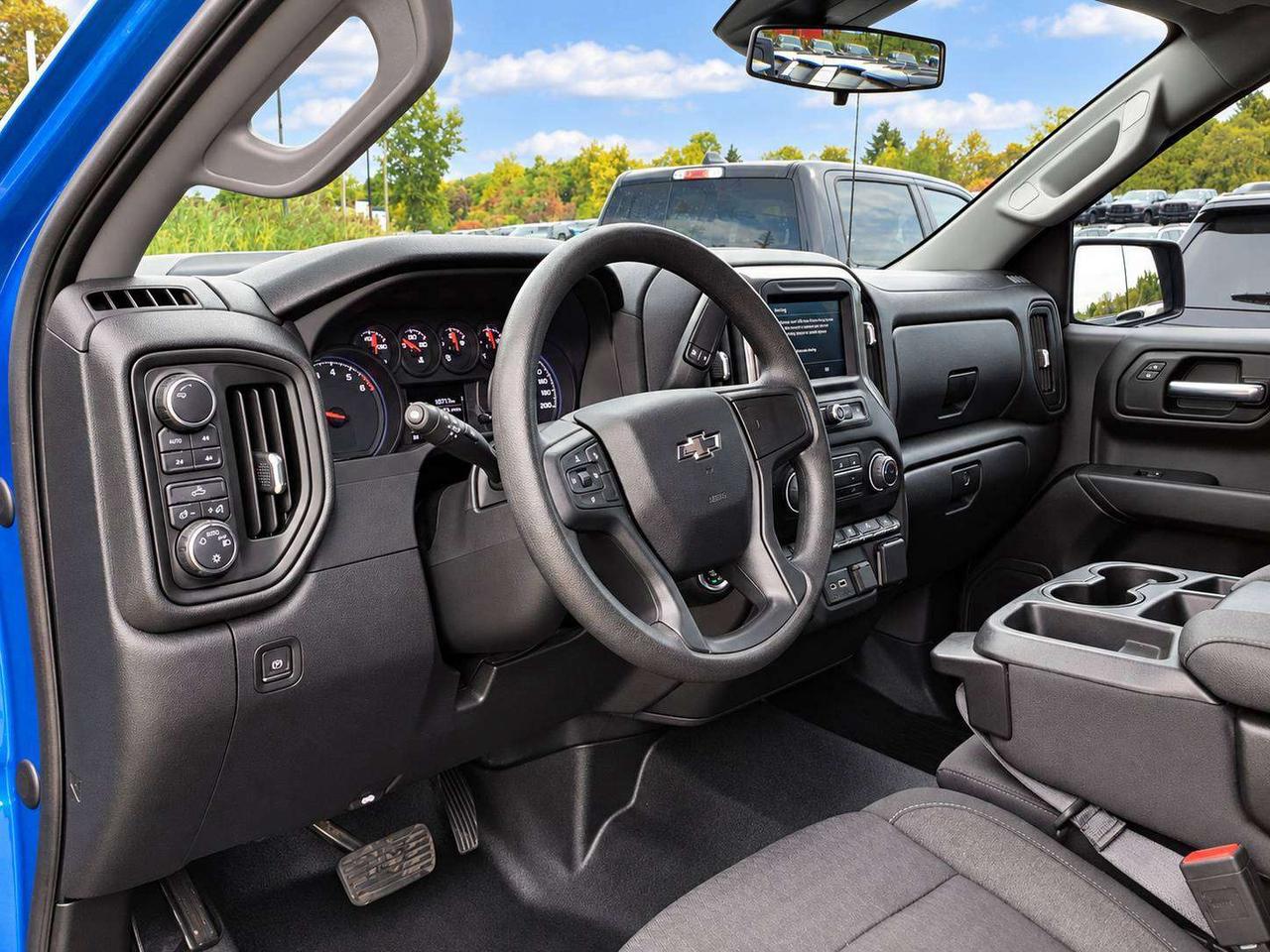 2022 Chevrolet Silverado 1500 Custom Trail Boss 5.3L V8 | Photo