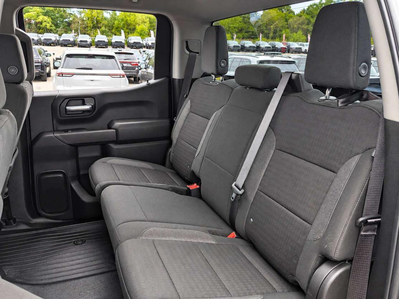2022 Chevrolet Silverado 1500 Custom Trail Boss 5.3L V8 | Photo