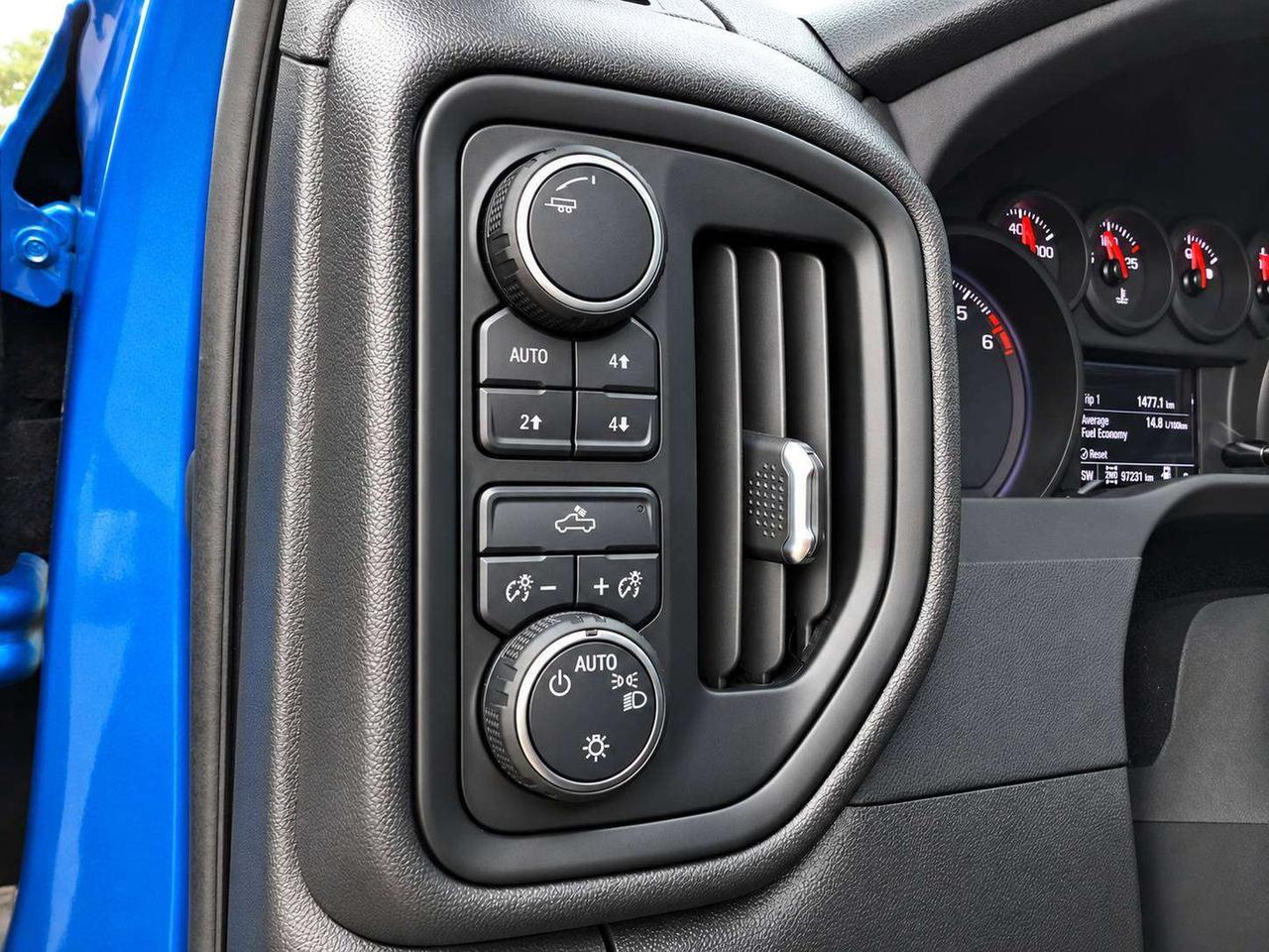 2022 Chevrolet Silverado 1500 Custom Trail Boss 5.3L V8 | Photo