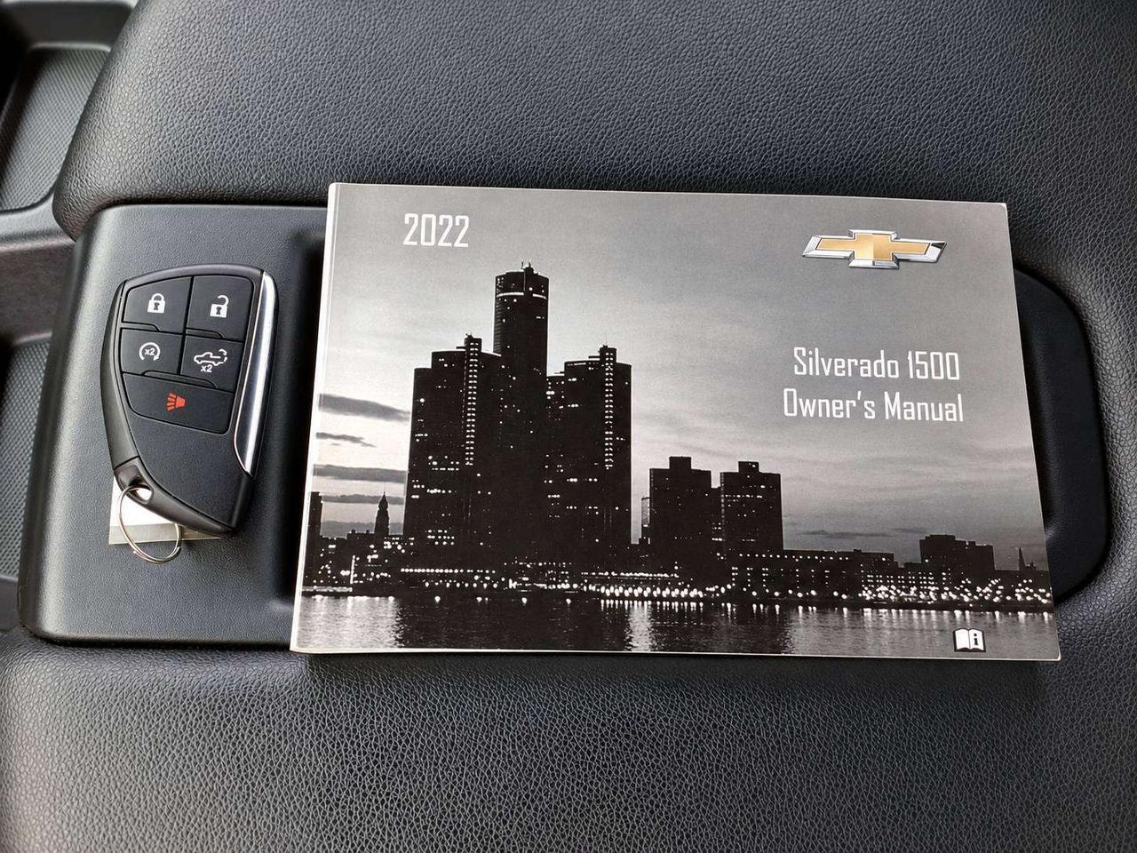 2022 Chevrolet Silverado 1500 Custom Trail Boss 5.3L V8 | Photo