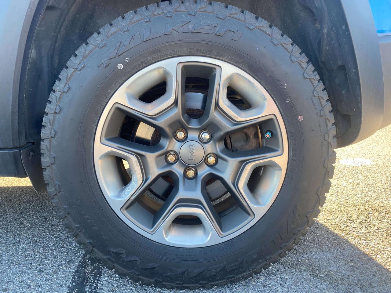 2019 Jeep Cherokee TRAILHAWK, CLEAN CARFAX, LEATHER, REMOTE START! - Photo #11