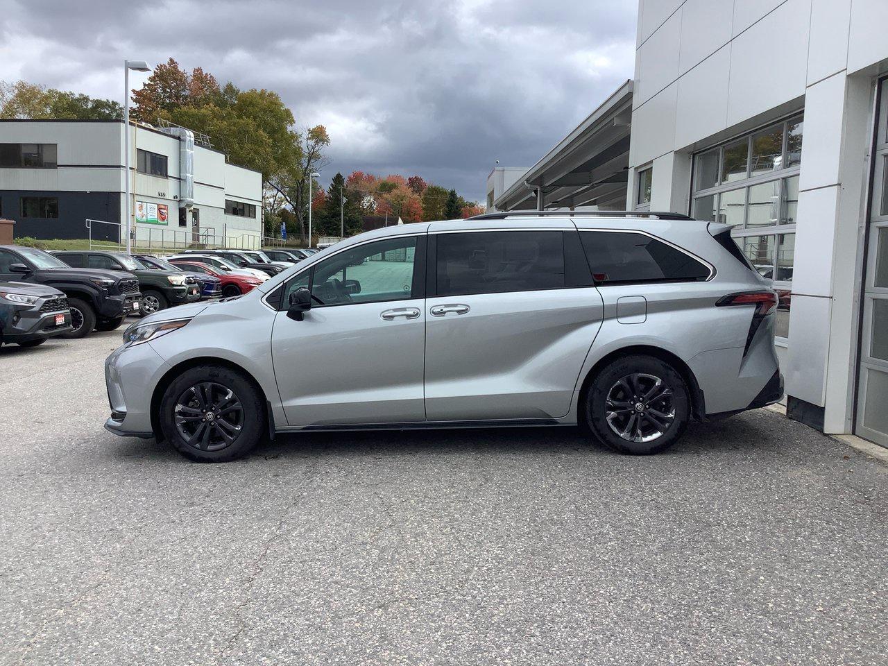 2024 Toyota Sienna  Photo