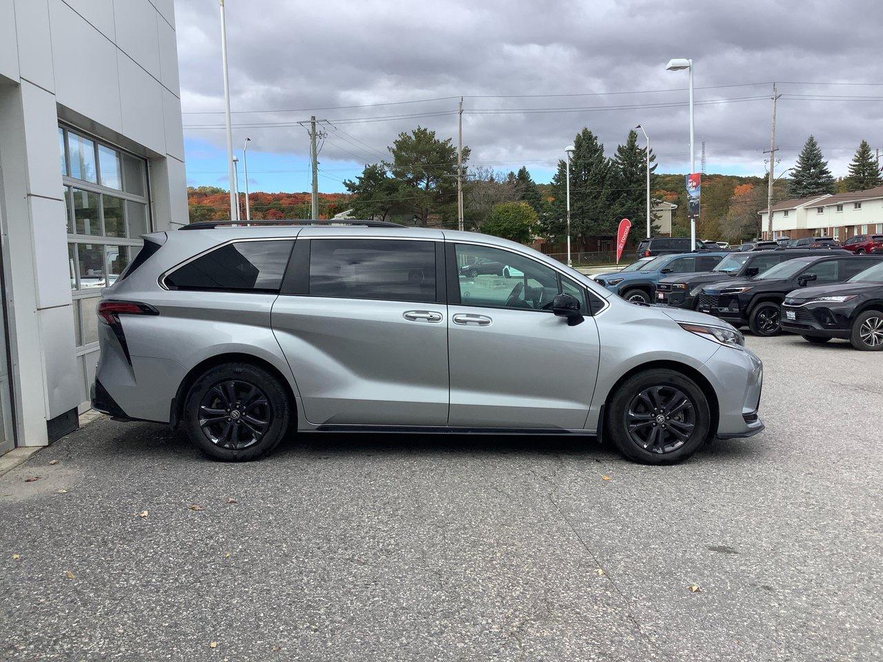2024 Toyota Sienna  Photo