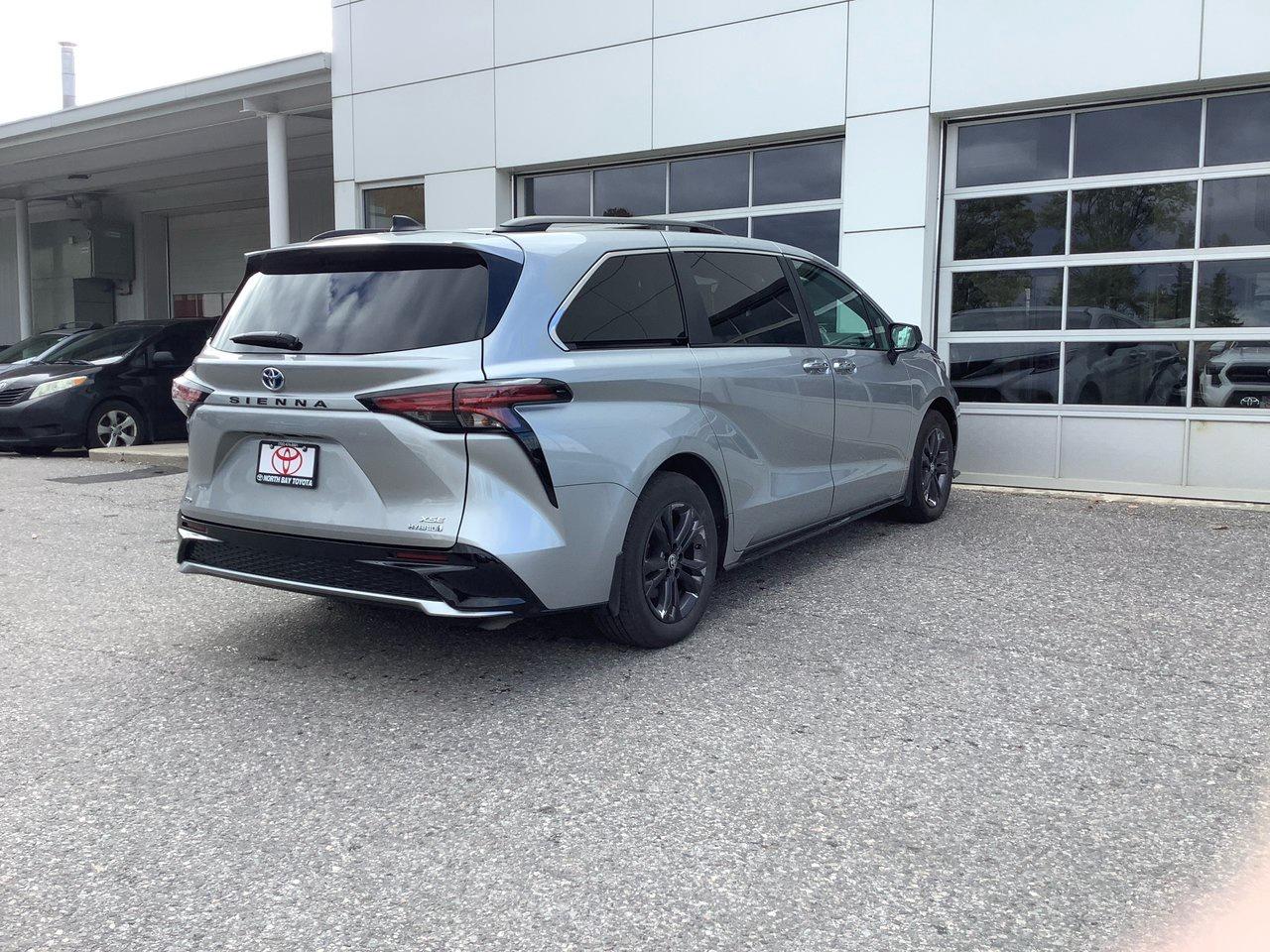 2024 Toyota Sienna  Photo