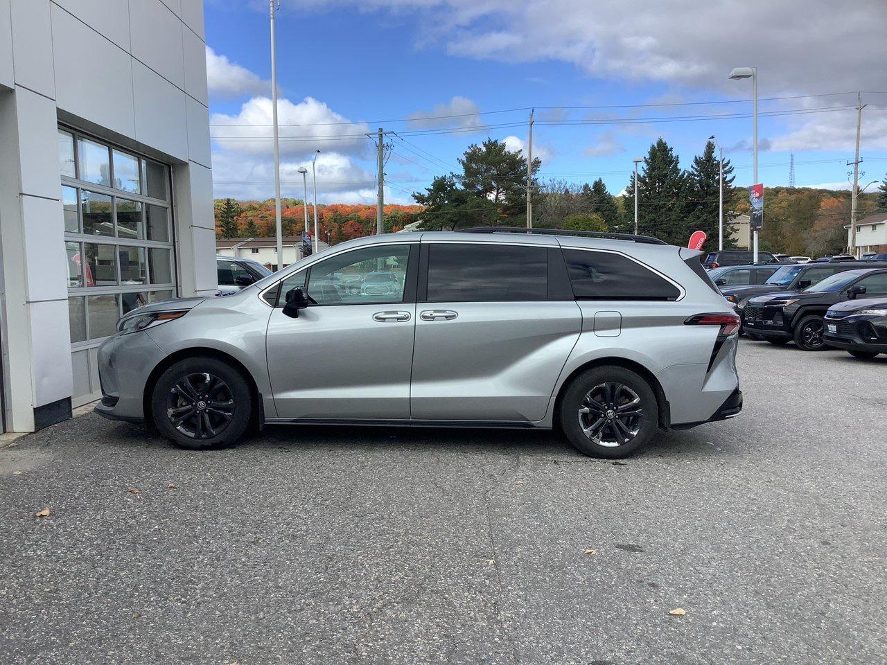 2024 Toyota Sienna  Photo