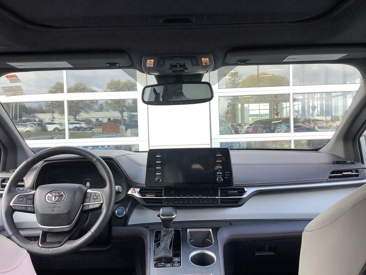 2024 Toyota Sienna  Photo