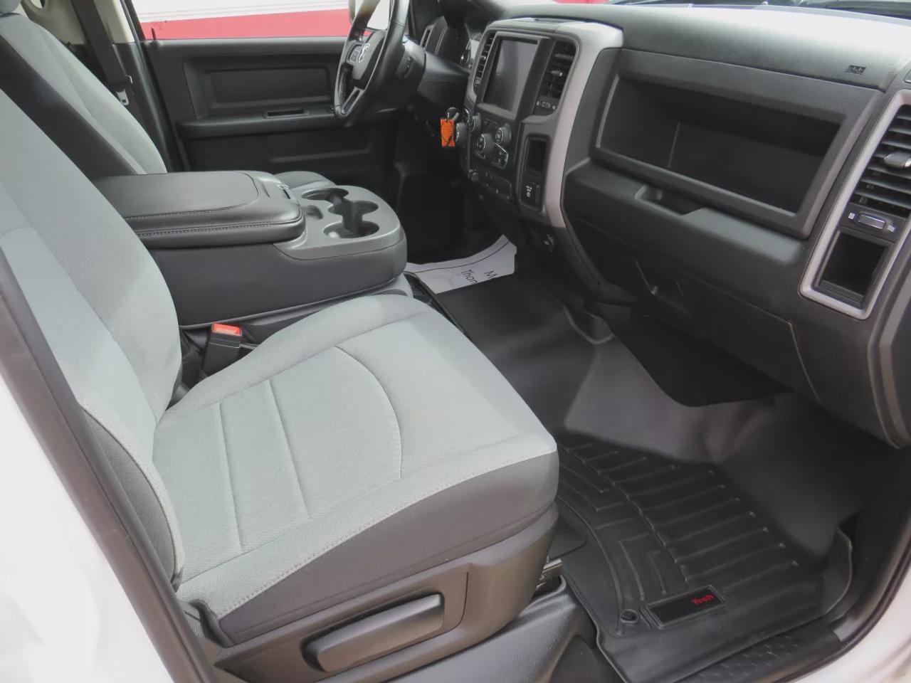 2021 RAM 1500 Classic Express | 4WD | Automatic | Crew Cab | Short Bed | Night Edition | Alloy Wheels | Heated Seats | Heated Steering Wheel | Power Driver Seat | Multi-Zone Climate Control | Android Auto & Apple CarPlay | Bluetooth | Back-Up Camera | Remote Start | Auto-Dimmi Photo