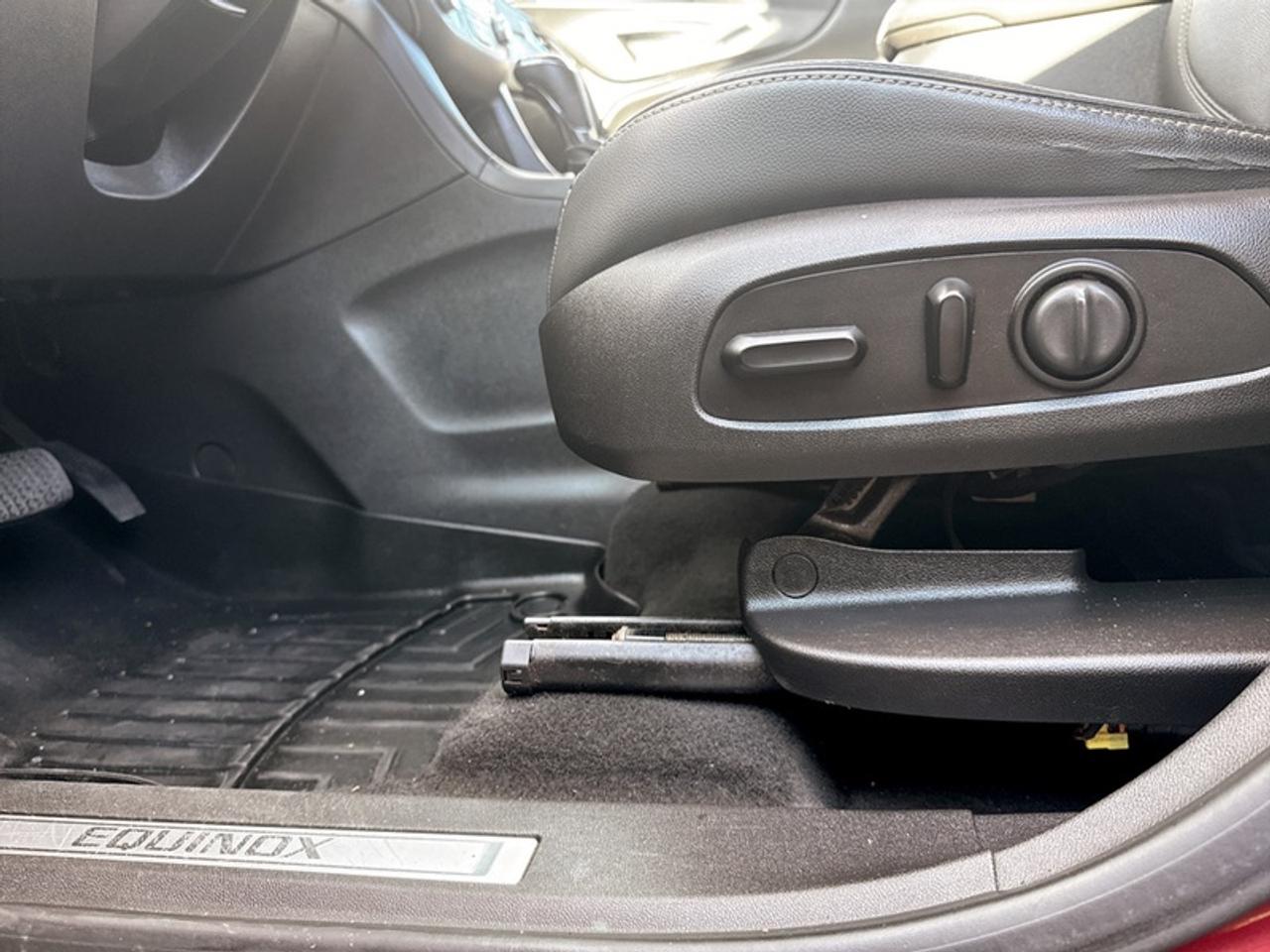 2018 Chevrolet Equinox Premier True North Edition  **CLEAN** Photo