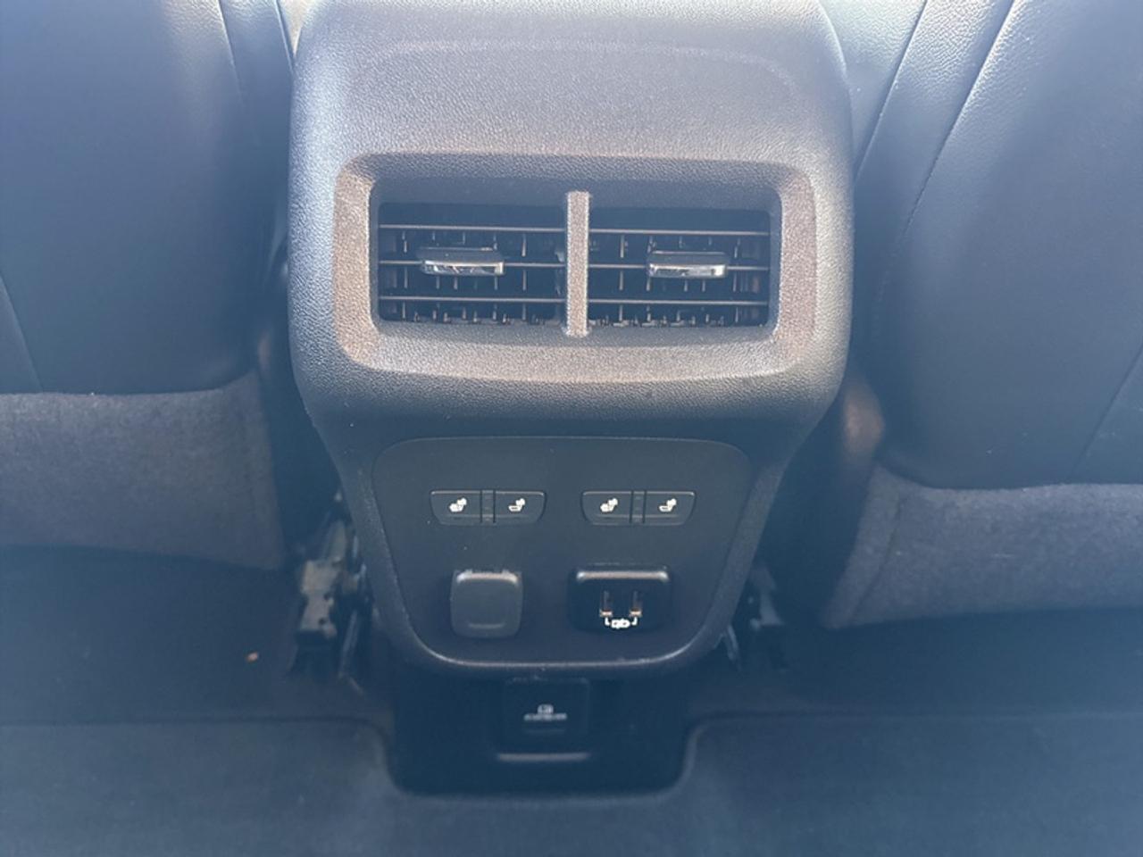 2018 Chevrolet Equinox Premier True North Edition  **CLEAN** Photo