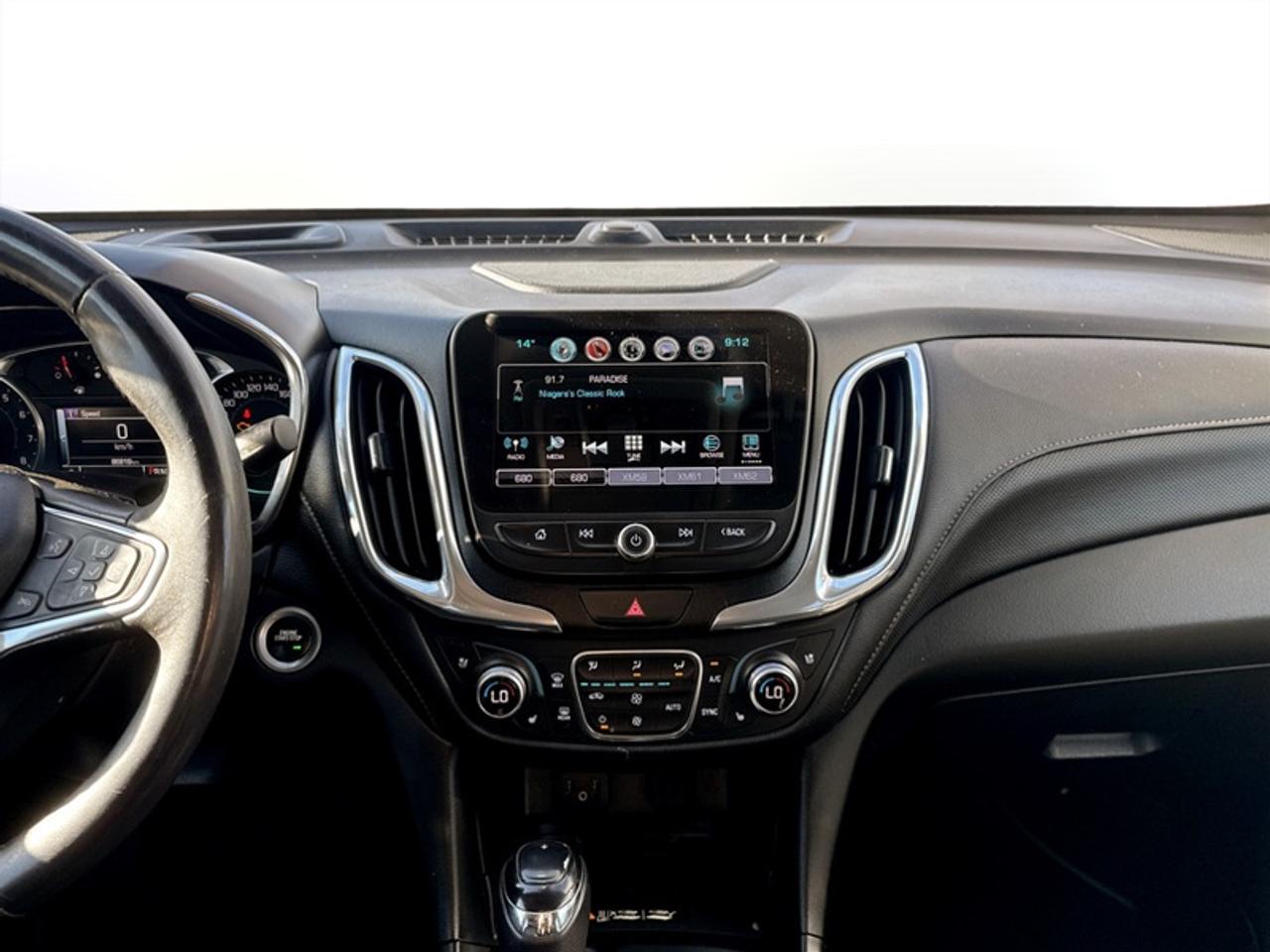 2018 Chevrolet Equinox Premier True North Edition  **CLEAN** Photo