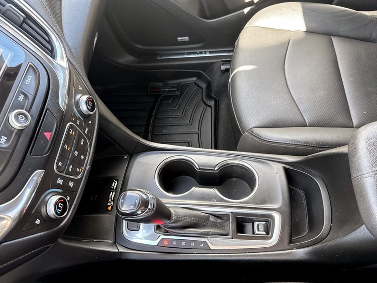 2018 Chevrolet Equinox Premier True North Edition  **CLEAN** Photo