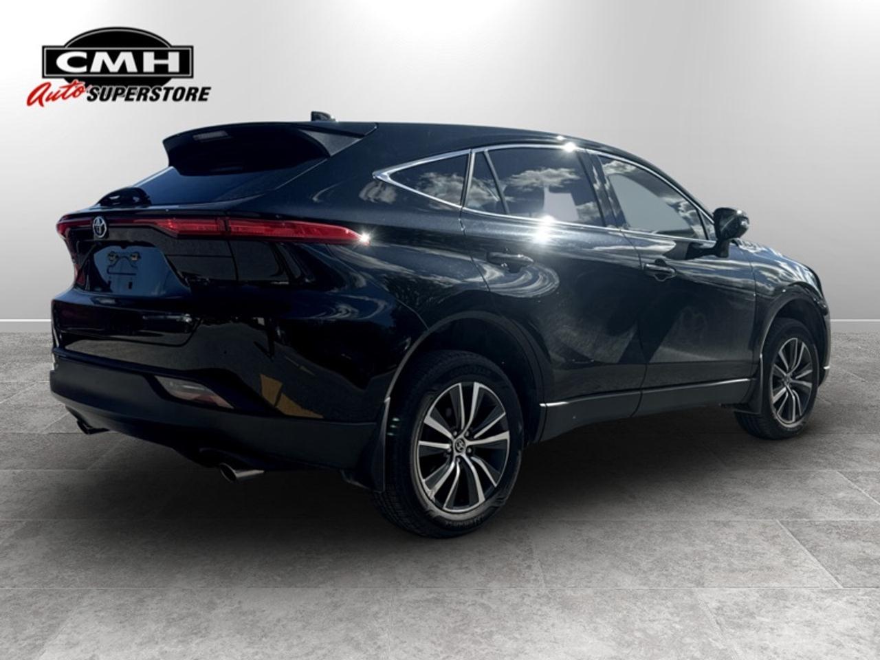 2024 Toyota Venza LE  **PWR GATE - APPLE CARPLAY** Photo