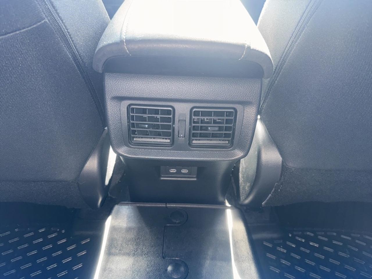 2024 Toyota Venza LE  **PWR GATE - APPLE CARPLAY** Photo