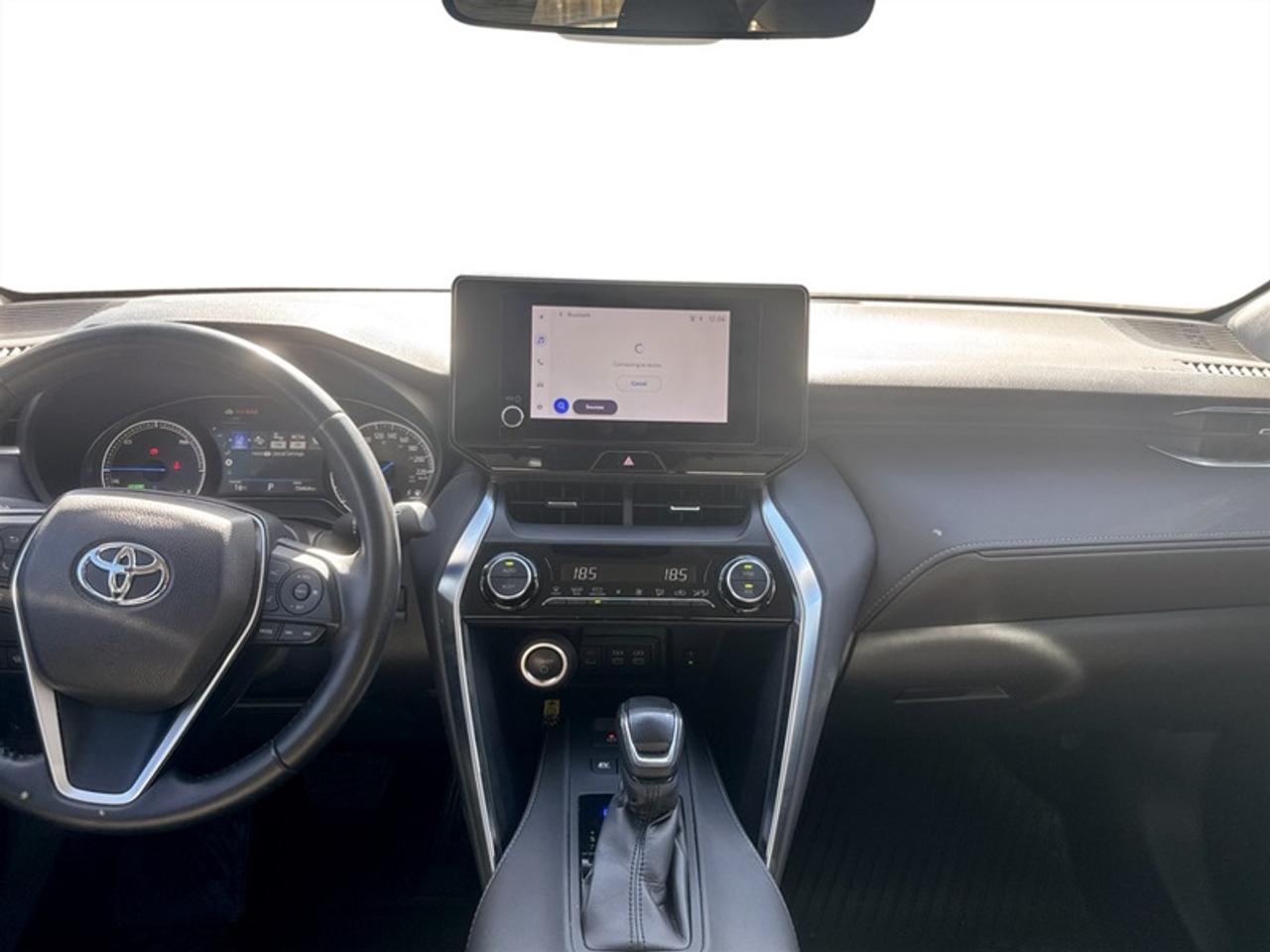 2024 Toyota Venza LE  **PWR GATE - APPLE CARPLAY** Photo
