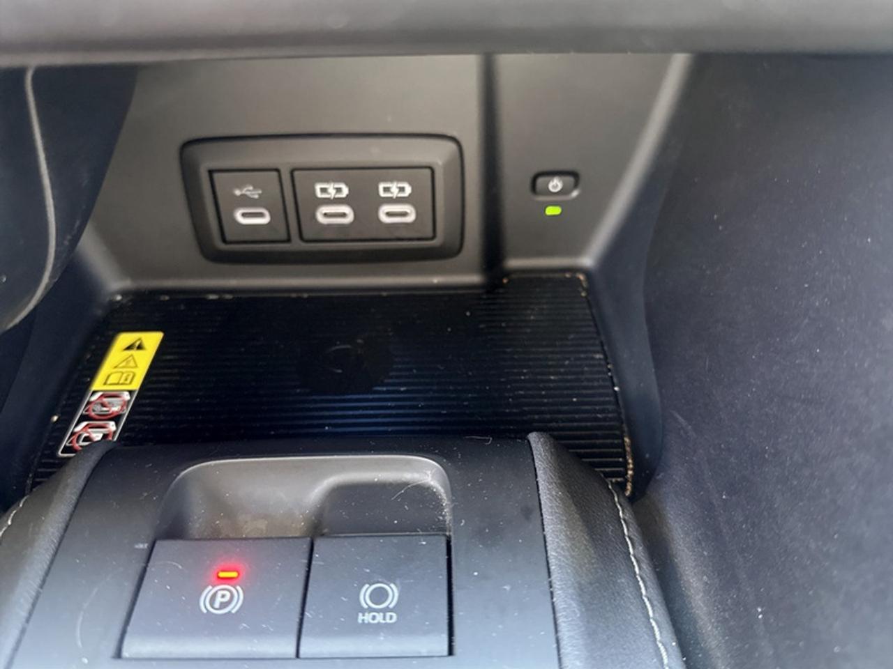2024 Toyota Venza LE  **PWR GATE - APPLE CARPLAY** Photo