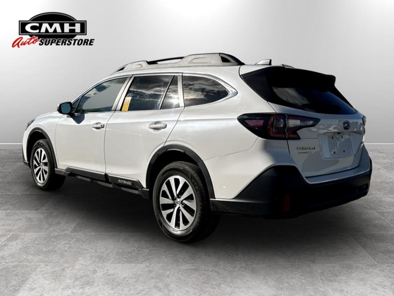 2022 Subaru Outback Touring Photo3