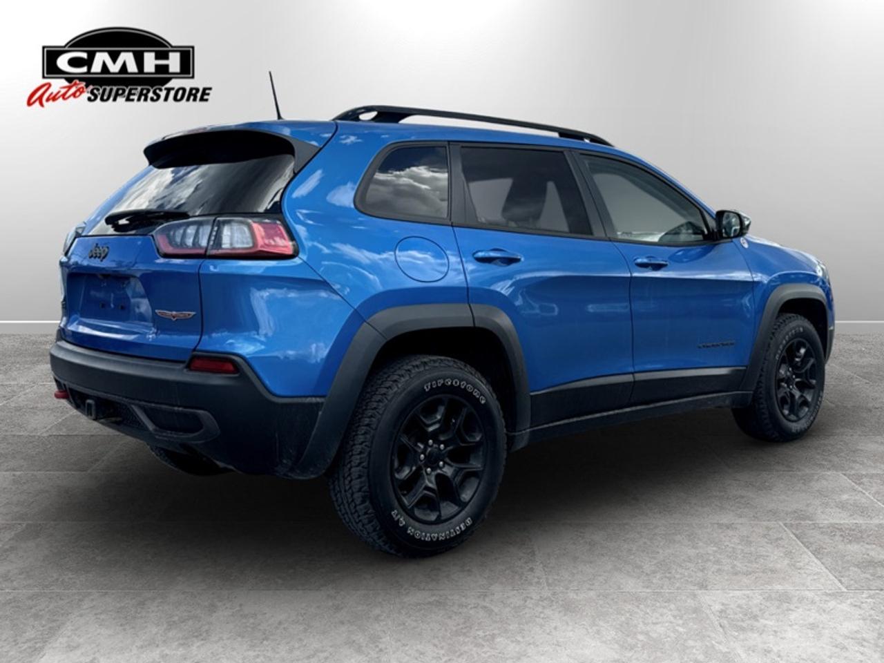 2022 Jeep Cherokee Trailhawk Elite  **LOW MILEAGE** Photo