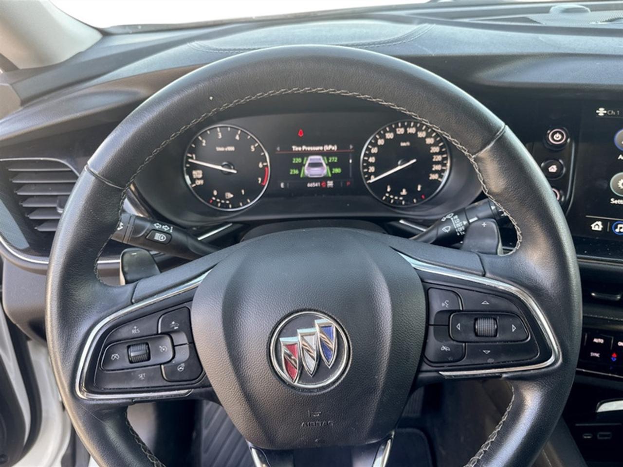 2022 Buick Envision Preferred w/Safety Pkg  **CLEAN CARFAX** Photo