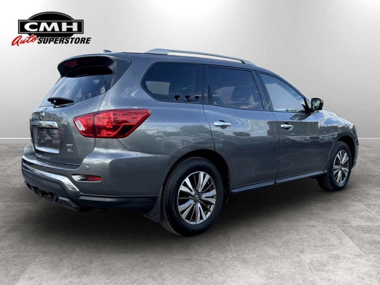 2020 Nissan Pathfinder SL  **CLEAN CARFAX** Photo