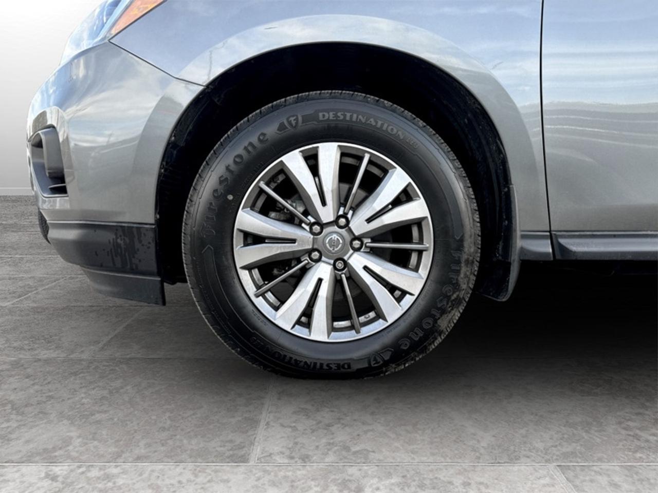 2020 Nissan Pathfinder SL  **CLEAN CARFAX** Photo