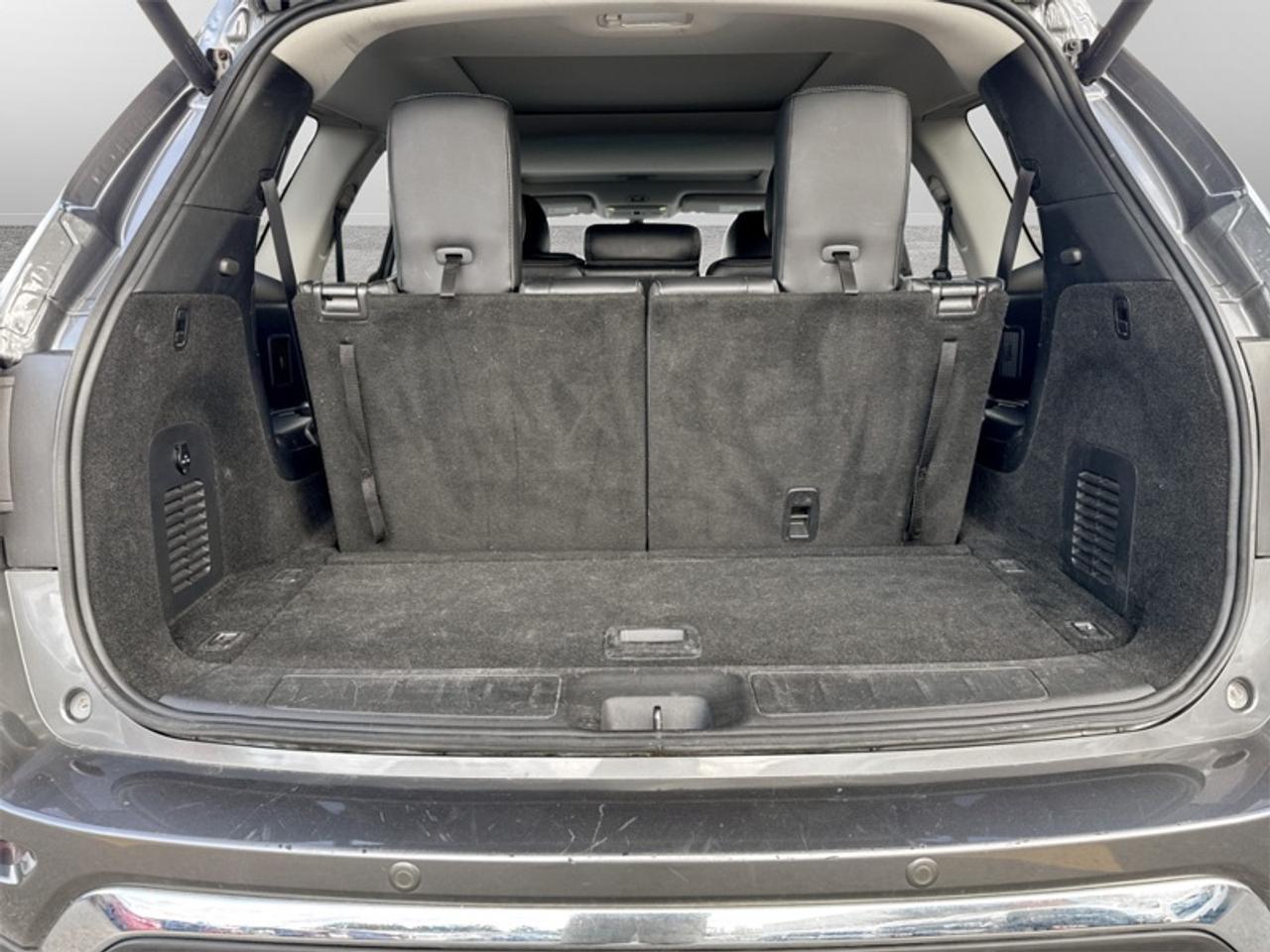 2020 Nissan Pathfinder SL  **CLEAN CARFAX** Photo