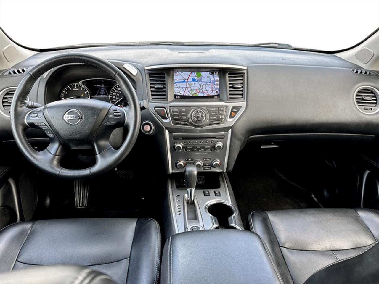 2020 Nissan Pathfinder SL  **CLEAN CARFAX** Photo