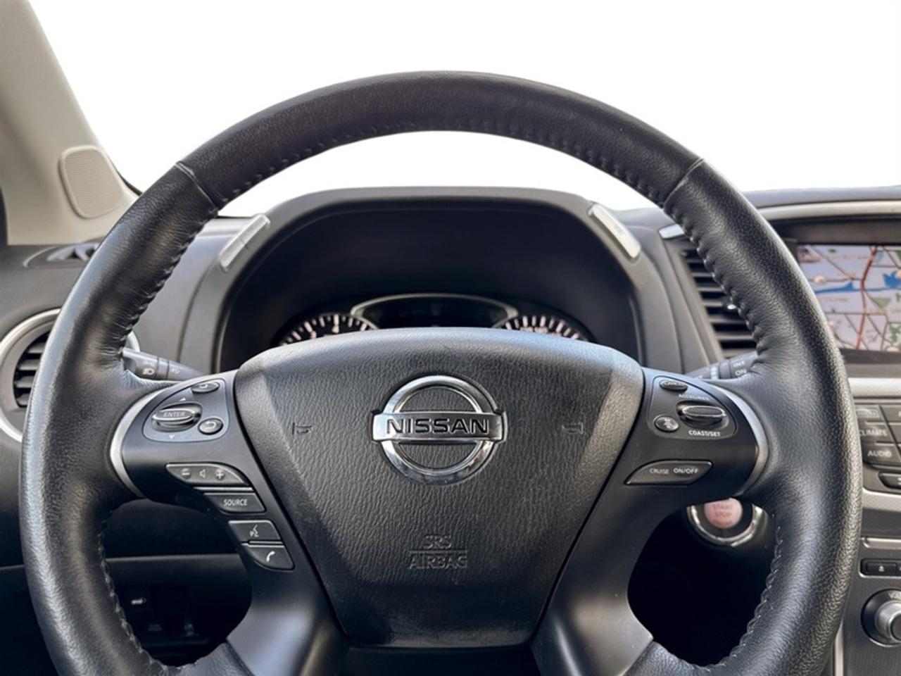 2020 Nissan Pathfinder SL  **CLEAN CARFAX** Photo
