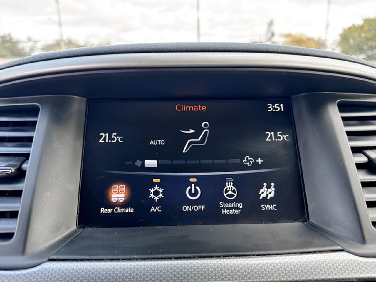 2020 Nissan Pathfinder SL  **CLEAN CARFAX** Photo