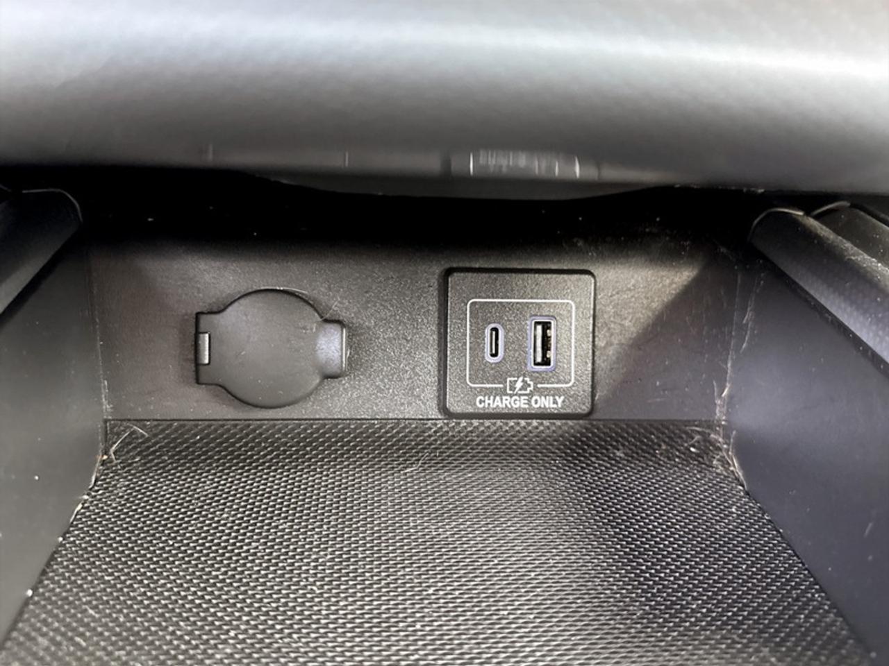 2020 Nissan Pathfinder SL  **CLEAN CARFAX** Photo