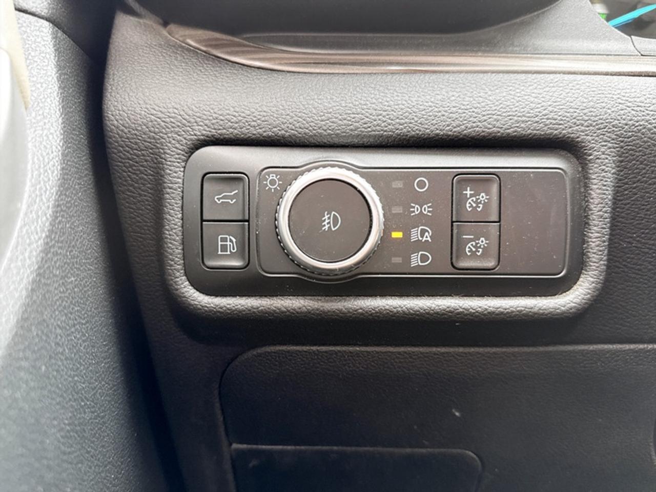 2021 Ford Explorer LIMITED Photo