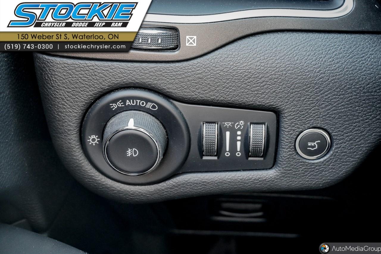 2023 Jeep Cherokee Trailhawk 4X4 Photo