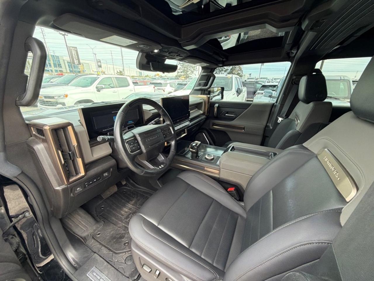 2024 GMC HUMMER EV SUV 2X Photo