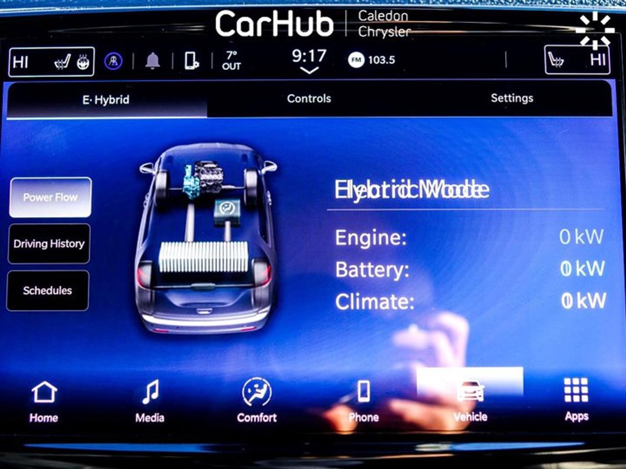 2025 Chrysler Pacifica Plug-In Hybrid 3.6L Pentastar V6 Plug-In Hybrid | Adaptive Cruise Control | Heated Seats | Heated Steering Wheel Photo2