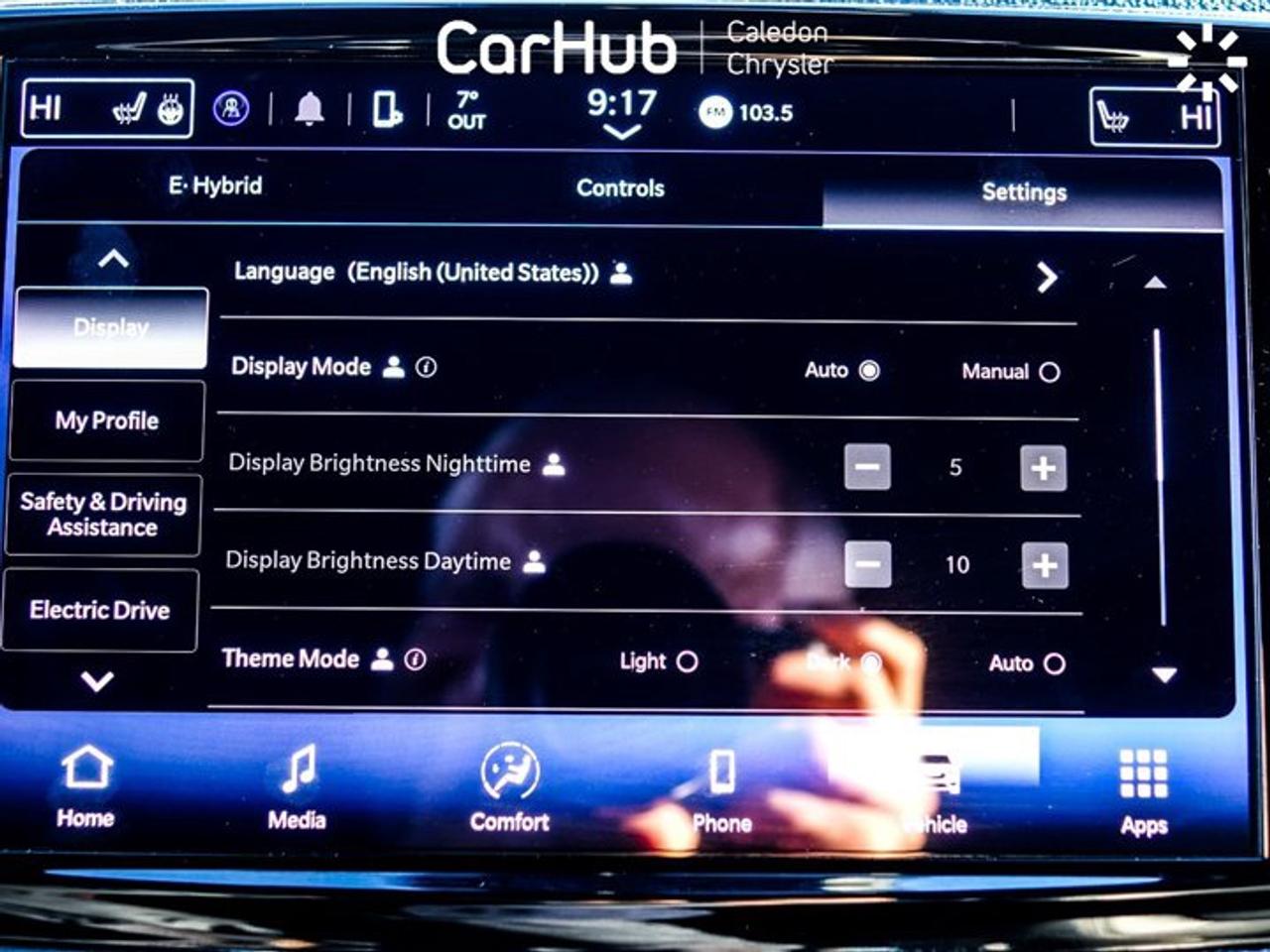 2025 Chrysler Pacifica Plug-In Hybrid 3.6L Pentastar V6 Plug-In Hybrid | Adaptive Cruise Control | Heated Seats | Heated Steering Wheel Photo