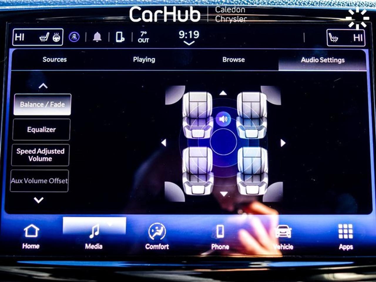 2025 Chrysler Pacifica Plug-In Hybrid 3.6L Pentastar V6 Plug-In Hybrid | Adaptive Cruise Control | Heated Seats | Heated Steering Wheel Photo