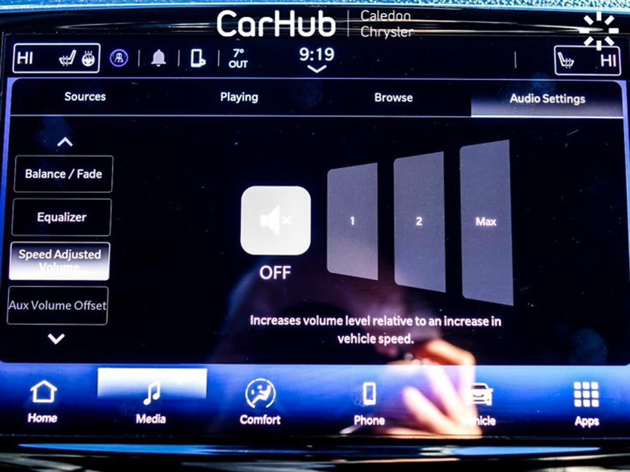 2025 Chrysler Pacifica Plug-In Hybrid 3.6L Pentastar V6 Plug-In Hybrid | Adaptive Cruise Control | Heated Seats | Heated Steering Wheel Photo